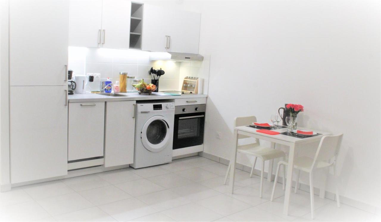 Appartement Tout Equipe, Cosy Сен-Дені Екстер'єр фото